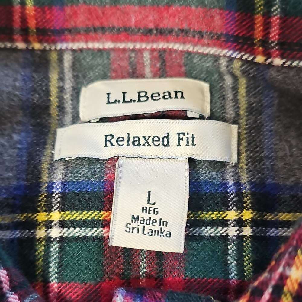 L.L. Bean Men's Relaxed Fit Plaid Flannel Button-Up Shirt Gray Red Green Large - Picture 2 of 3